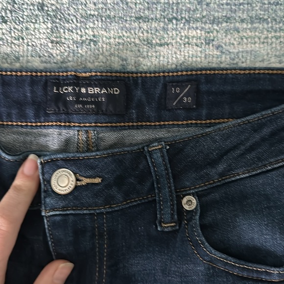 SIZE 10 LUCKY BRANDA BERMUDA JEANS - Picture 2 of 7